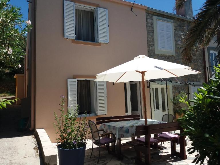 Mediteran Haus - B&B Rab