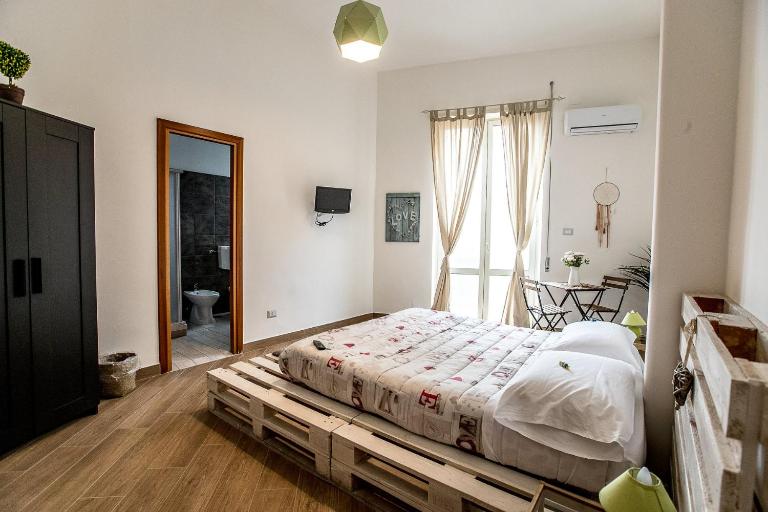 Le Mura Antiche Guest House - B&B Naples