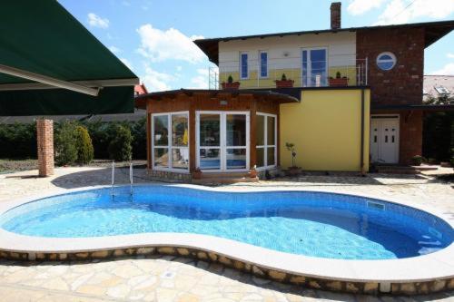 Gasthaus Joó-Wellness Pension - Ferienwohnung Rábapaty