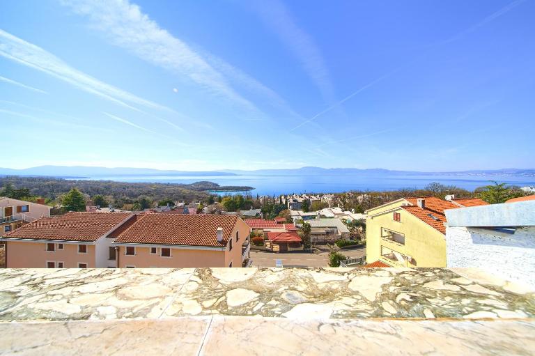 Apartment Galerija by El-Pi Tours - Ferienwohnung Njivice, Krk