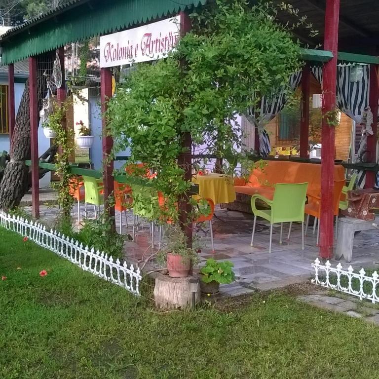 kolonia e artistave - B&B Velipojë