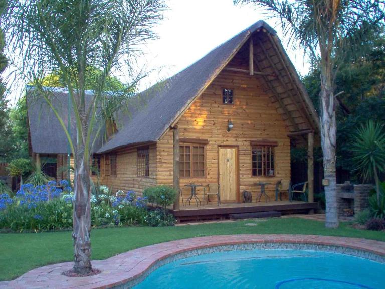 Ciara Guesthouse - Bed and Breakfast Pretoria