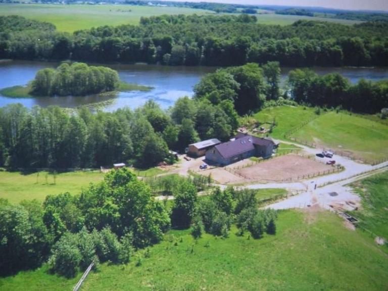 Stajnia Grazyny Mikorowo 46 - B&B Czarna Dąbrówka