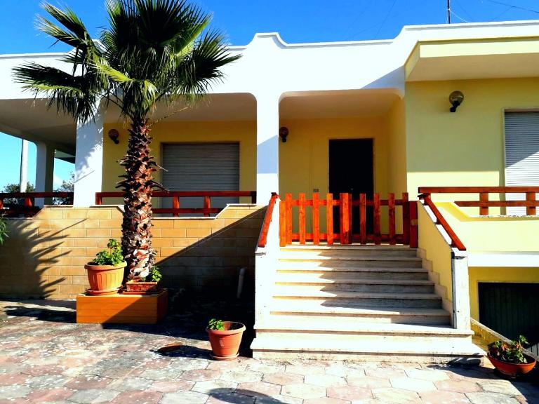 Holiday House - Ferienwohnung Taviano