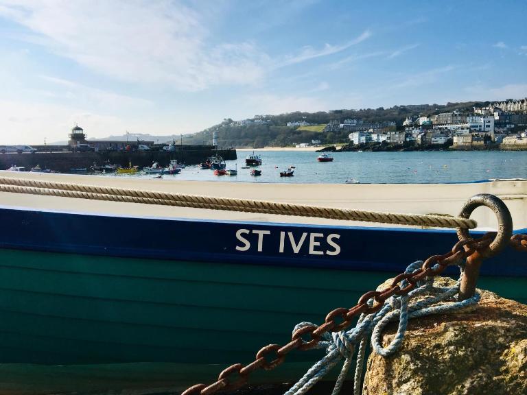 Waves End, St Ives, Hot tub and Parking - B&B Saint Ives