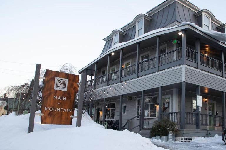 Main and Mountain - B&B Ludlow