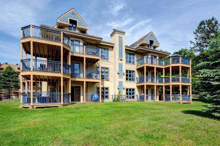 Condo Jardins du Village Mont-Tremblant - B&B Mont-Tremblant