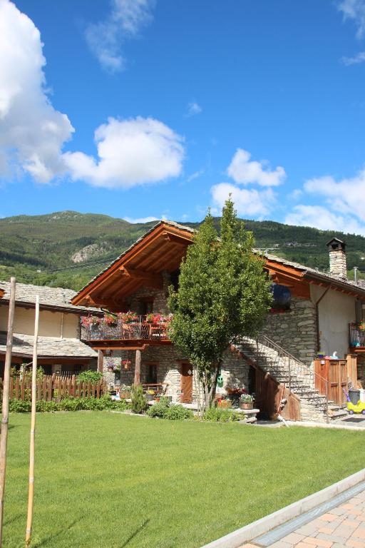 La casa di nonno "cien" - Chambres d'hôtes Roisan