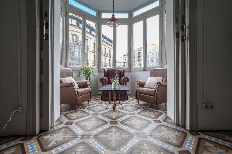 B21-Apartamento Modernista para Grupos - B&B Barcellona