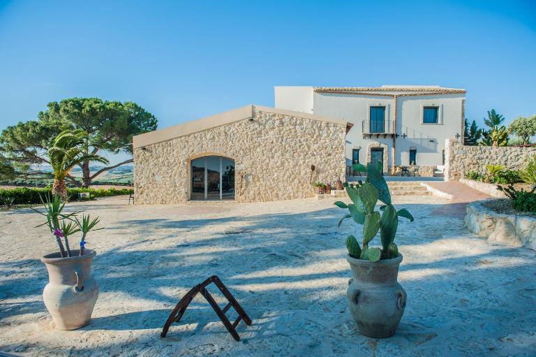 Agriturismo Raffo - Bed and Breakfast Naro