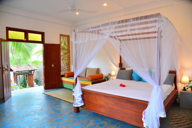 My Home Villa - Bed and Breakfast Hikkaduwa