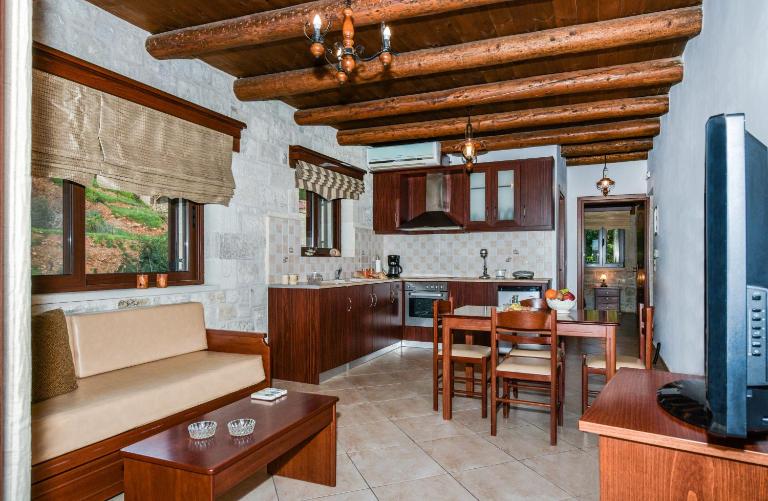 Ariadni Apartments - B&B Sfinari