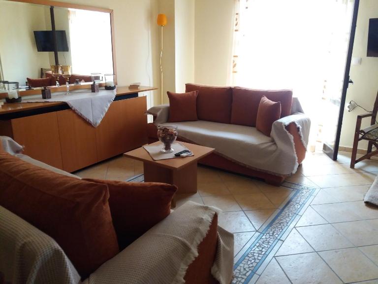Kous Apartment - B&B Karyofyto