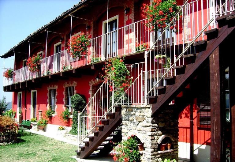 Bricco Del Gallo - B&B Sinio