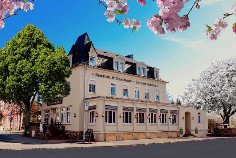 Pension & Restaurant Zu den Linden Radebeul - B&B Radebeul