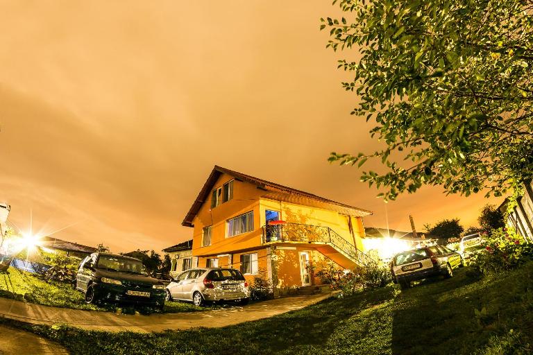 Casa de vacanta Jeny - B&B Novaci