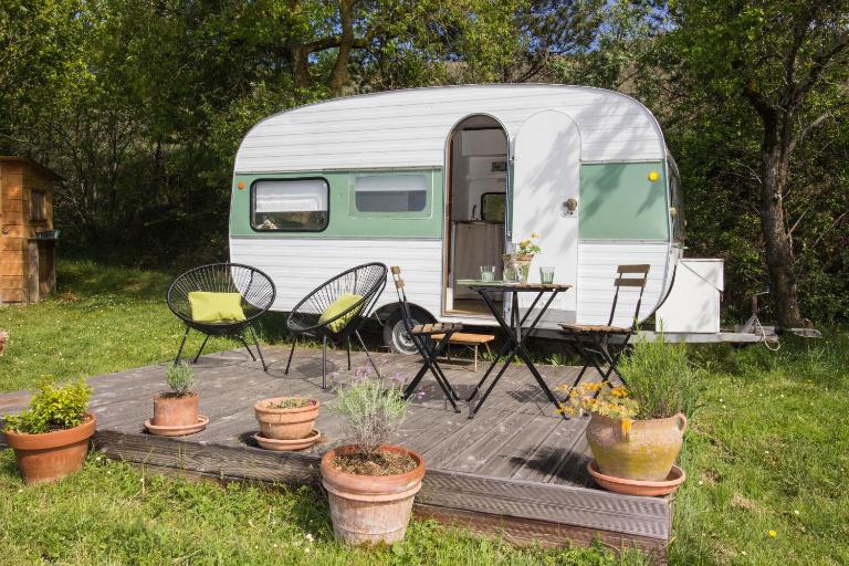 Ma caravane dans les collines - B&B Villeneuve-la-Comptal