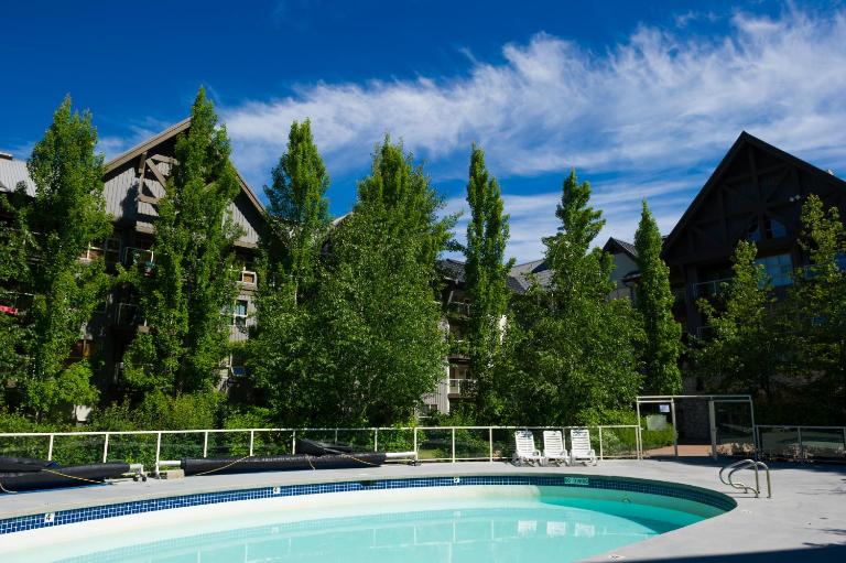 The Aspens by Whiski Jack - B&B Whistler