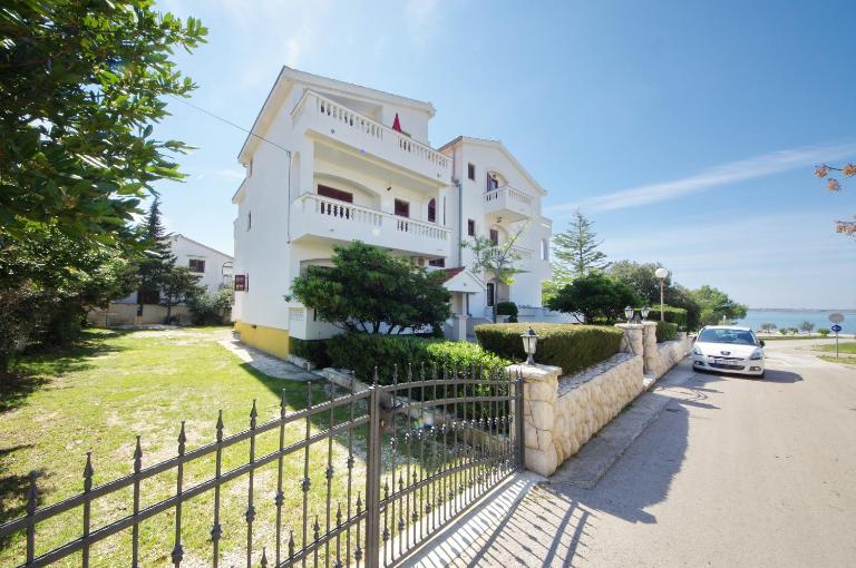 Apartments Beach - Chambres d'hôtes Vrsi
