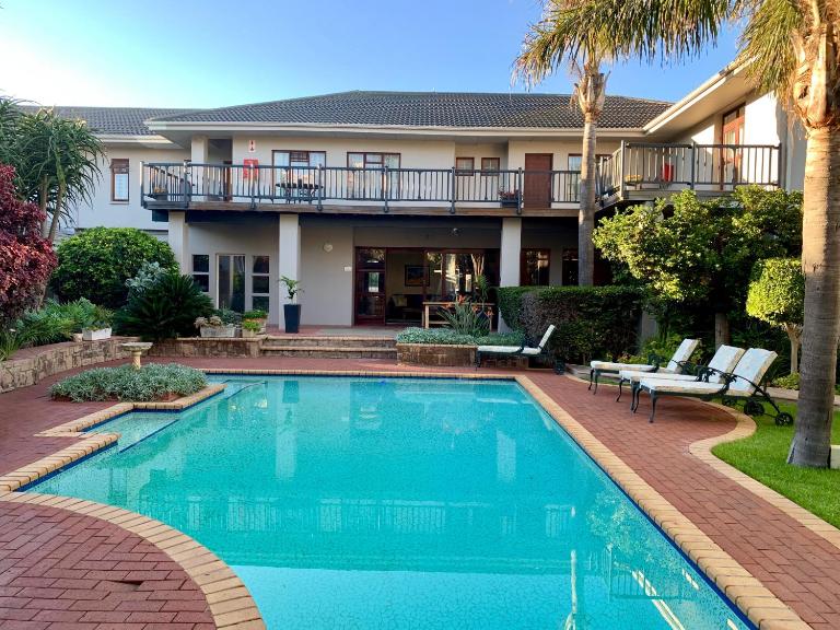 Fifth Avenue Beach House - B&B Port Elizabeth