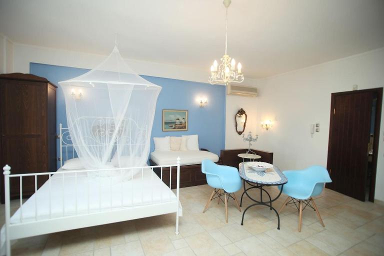 Beautiful Studio in traditional Afytos Halkidiki-UVC sterilized - B&B Áfytos