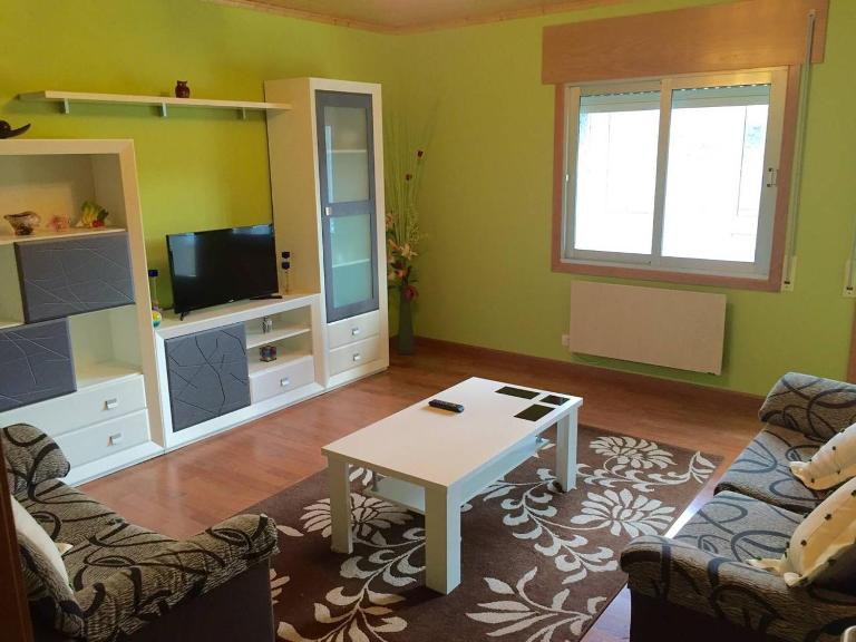 M Ramona Reja Díaz - B&B Llaranes