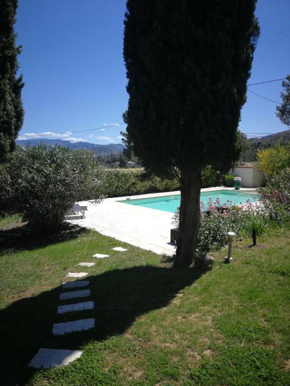la Cigalette - Bed and Breakfast Peypin