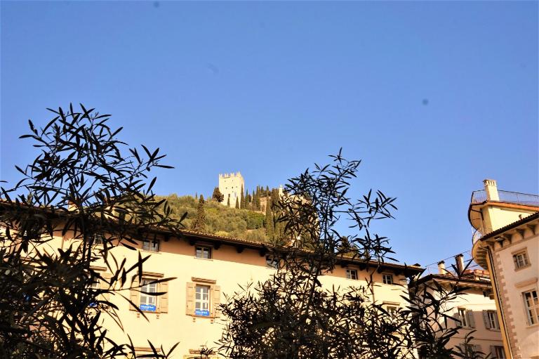Residenza Castello - Holiday Home Garda Trentino - Chambres d'hôtes Arco
