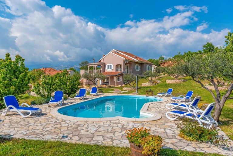 Villa Marija - Bed and Breakfast Kruševo