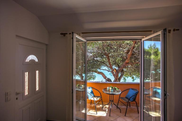 Apartment Ena 3 - Bed and Breakfast Betina