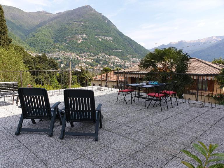 Voi da Noi Intero appartamento con parcheggio privato - Chambres d'hôtes Torno