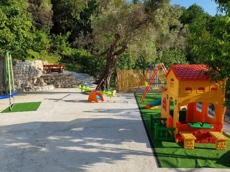 Apartments Djedovic 2 - B&B Petrovac na Moru