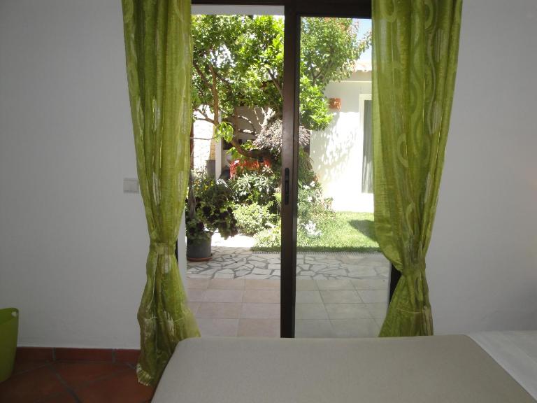 Lemon Tree Relaxing Guesthouse - B&B Lagos