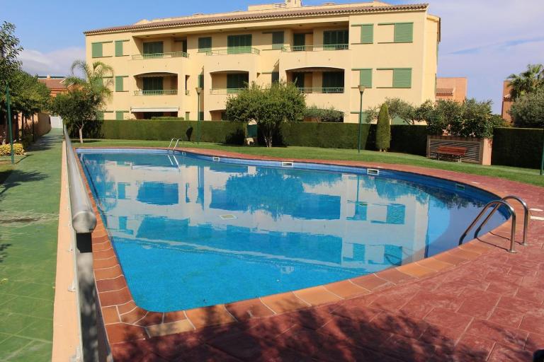 Apartamento planta baja acceso directo piscina - B&B Calafat