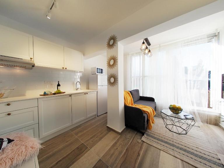 Studio Ariana and patio - B&B Bat Yam