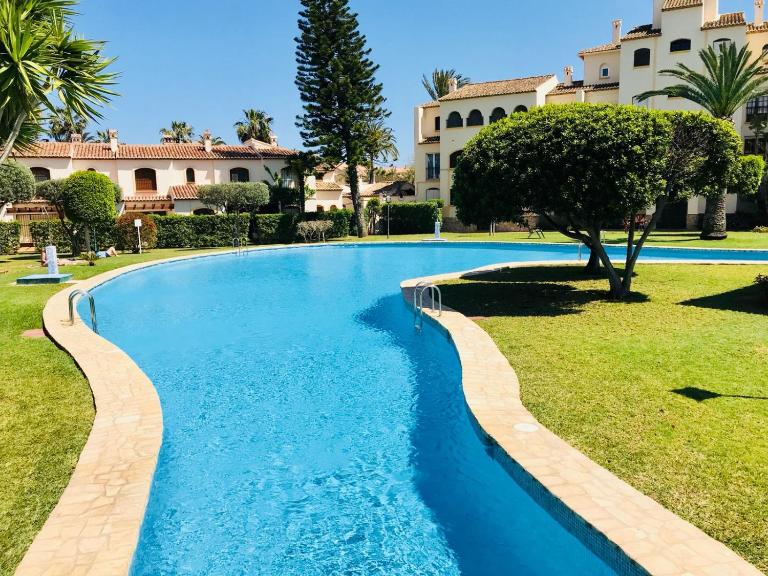 Bungavilla House in La Isla - B&B Jávea