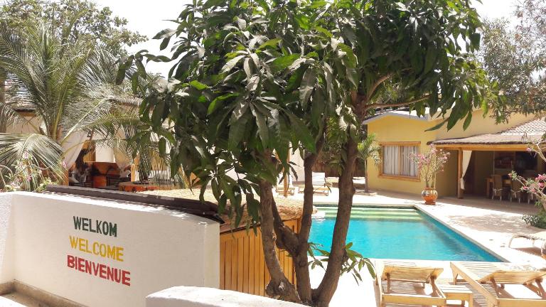 B & B Teranga Warang - B&B Warang