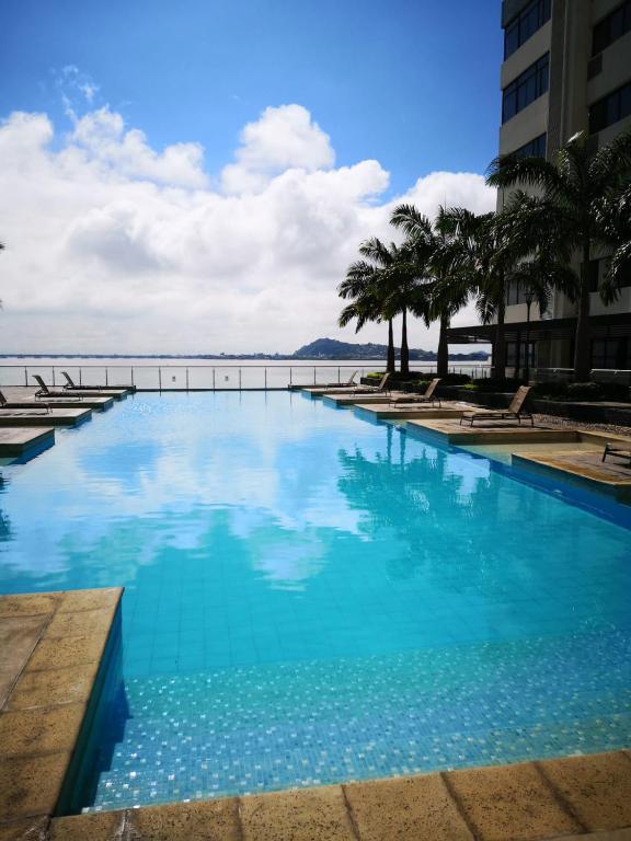 LUXURY APARTMENT PUERTO SANTA ANA GUAYAQUIL - Chambres d'hôtes Guayaquil