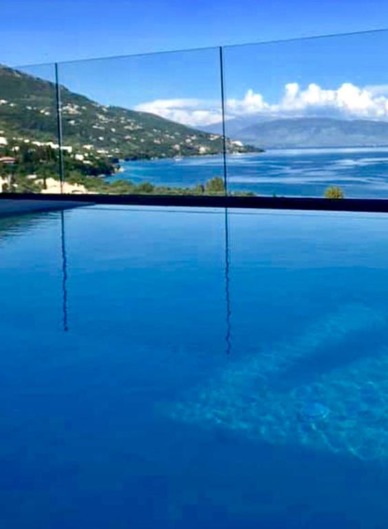 Villa Renata Gold - Private Pool, Free Parking & Sea View - B&B Barbáti