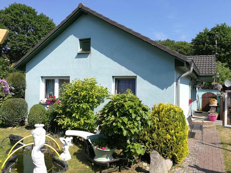 Fewo Seerose - B&B Seebad Zempin