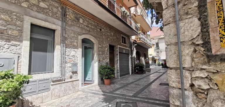 luxury Apartment Carmen n 2 Centro Storico di Taormina - Ferienwohnung Taormina
