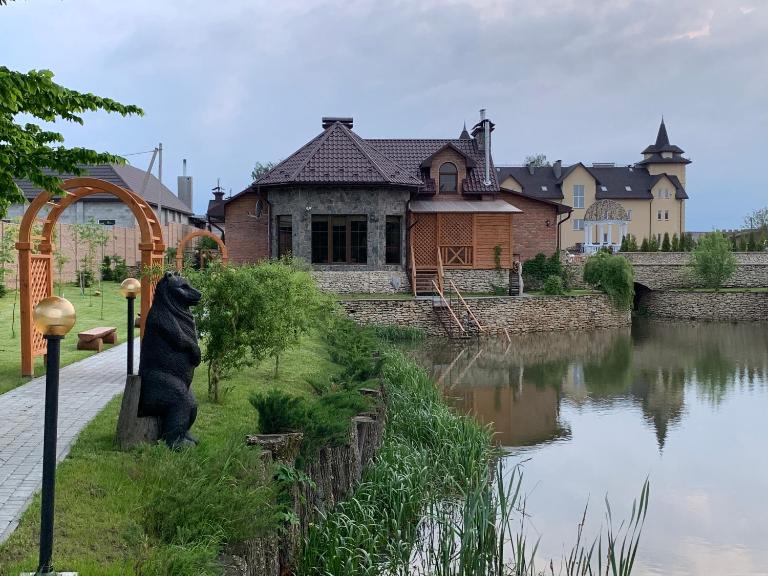 Готельно-ресторанний комплекс Прованс парк - B&B Pochayiv