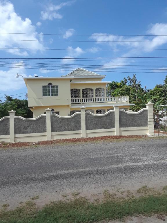 Barrianna Villa - Bed and Breakfast Montego Bay