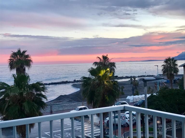White Sand - Ferienwohnung Ventimiglia