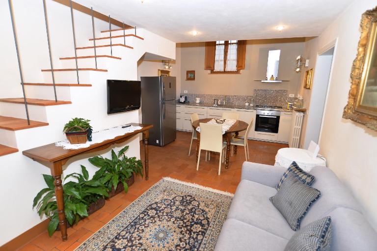 Rustico Ristrutturato vicino al centro con parcheggio - Bed and Breakfast Lucca