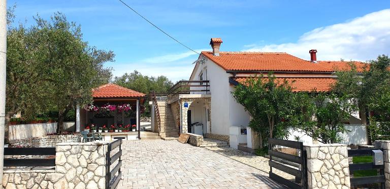 Apartment Ankica - Ferienwohnung Polje