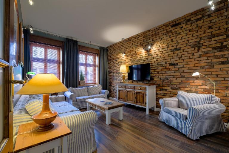 Old House Apartments Poznań - B&B Poznan
