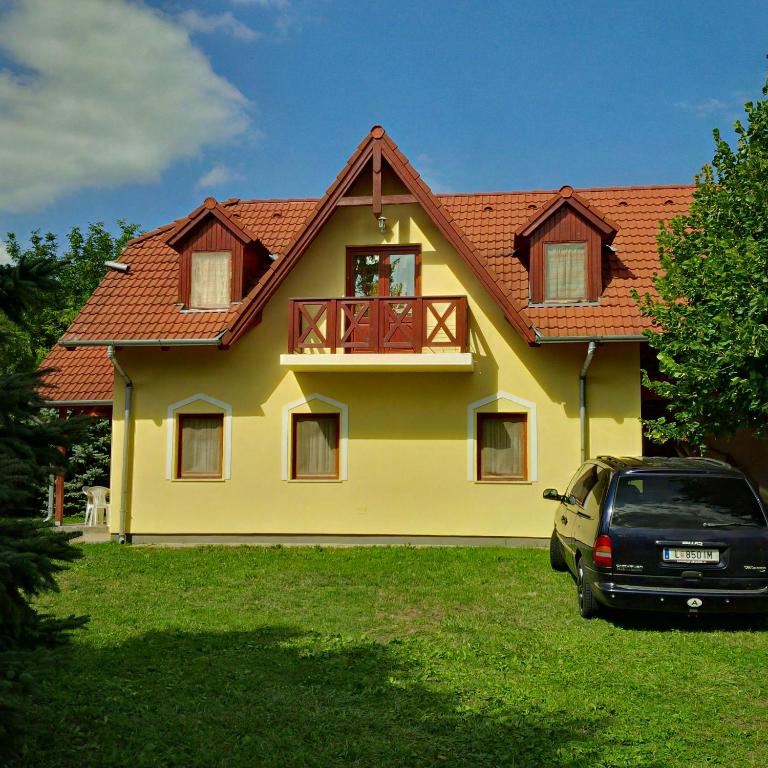 Rétesház Strudelhaus apartmanház - B&B Vonyarcvashegy