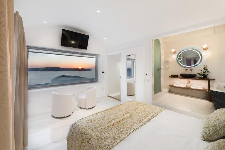 Emfasis Luxury Villa with heated Jacuzzi-Sunset view - Ferienwohnung Fira