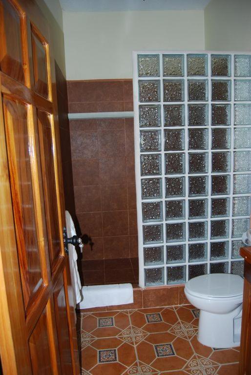 Villa Vista Verde Ground Floor Home, Save Hundreds on your trip, Reduced Prices on Tours - Ferienwohnung Quepos